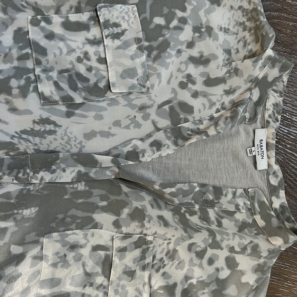 Aritzia Babaton 3/4 length shirt with silk, small - Picture 4 of 5